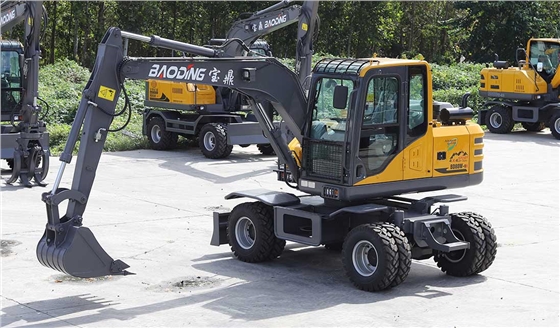 轮式挖掘机