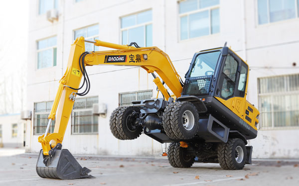 宝鼎80轮式挖掘机.jpg 宝鼎80轮式挖掘机.jpg