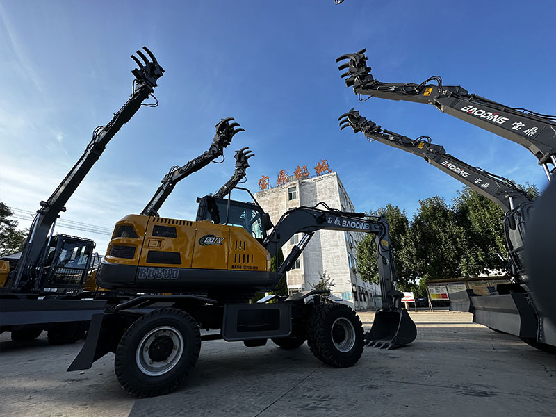 宝鼎挖掘机.jpg